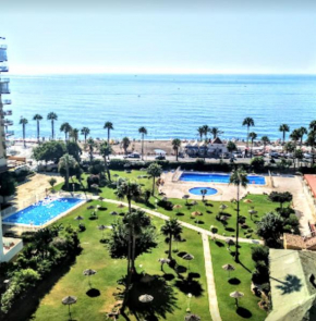 Estudio recién reformado en primera línea de playa